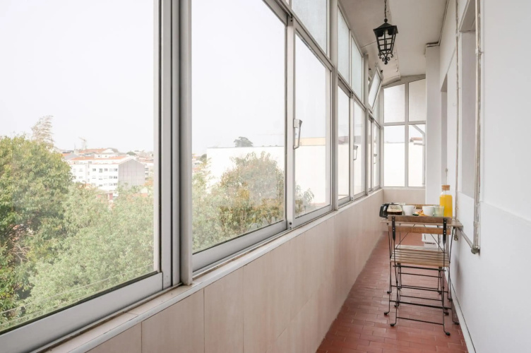 ! Luminous 2BR Top Floor ! Praça da República
