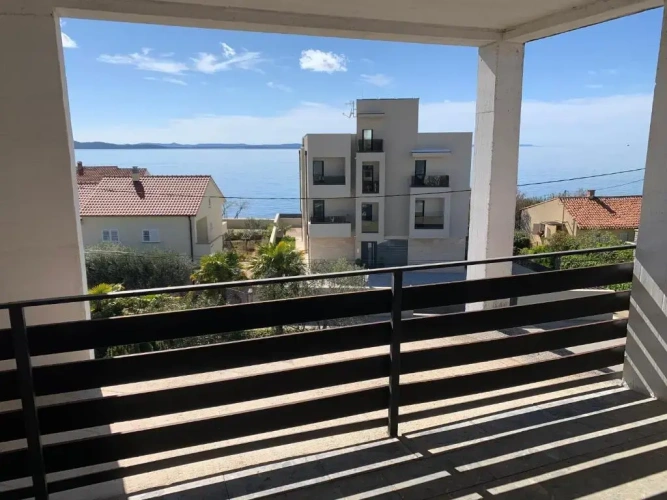 2 Bedrooms Apartment with sea view