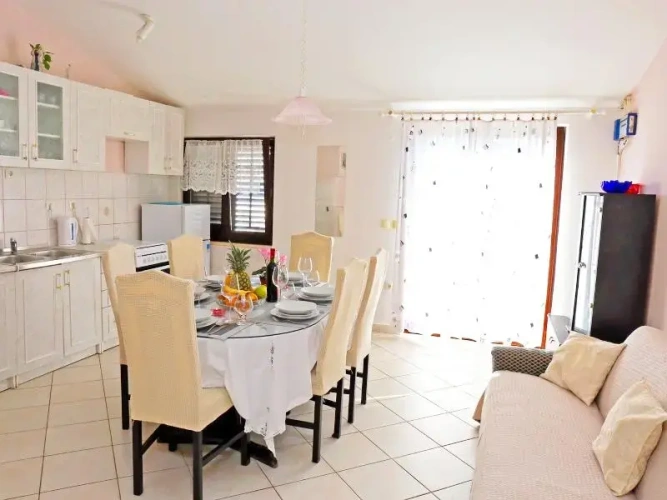 1 Bedroom Apartment with balcony