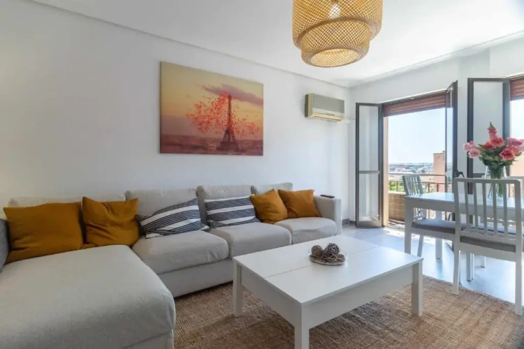 3 Bedrooms Apartment