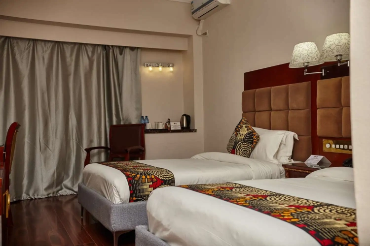 Standard Twin room with city view