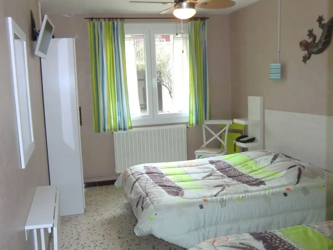 Classic Triple room