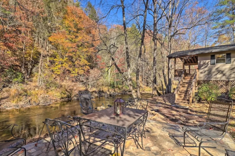 3 Bedrooms Cottage