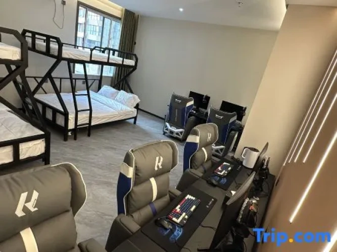 Standard Quintuple room