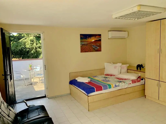 Jackie House Varna