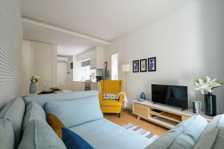 Almad3 Stylish Almada Hide-away