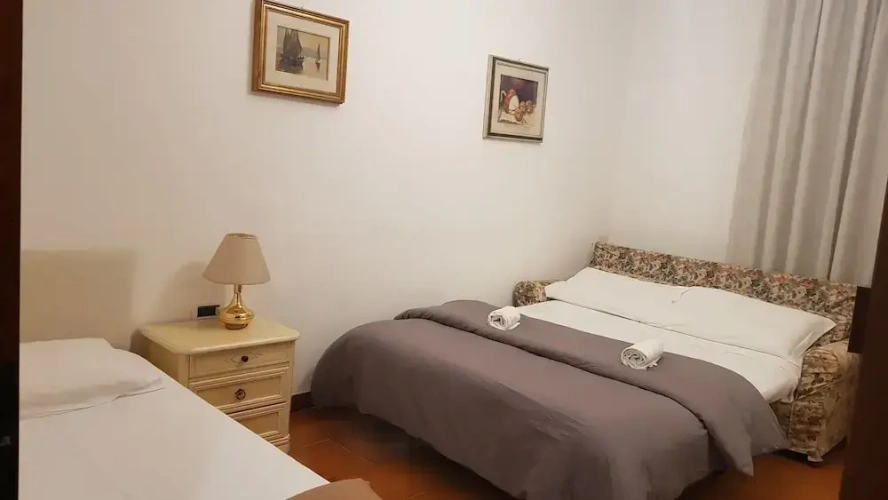 Standard Triple room with garden view