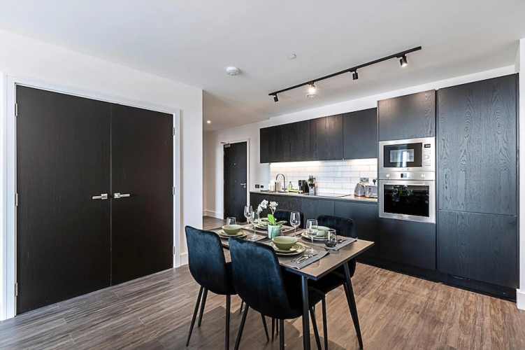 Sky-high Apartment With Modern Decor