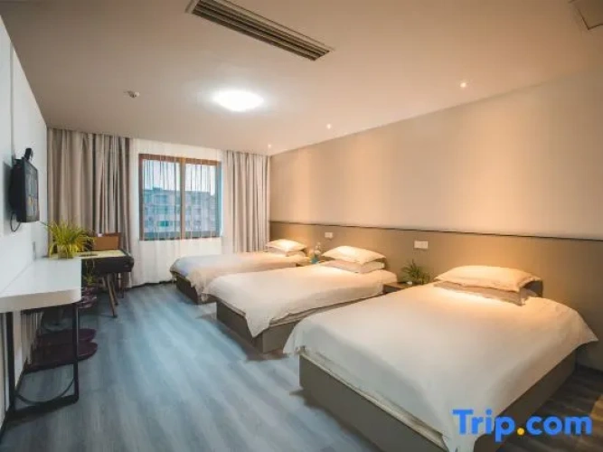 Business Triple room