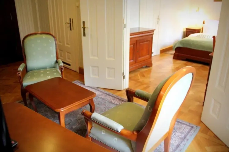 1 Bedroom Suite