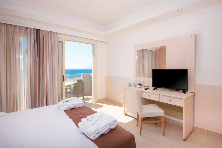 Kouros Palace Hotel photo 7