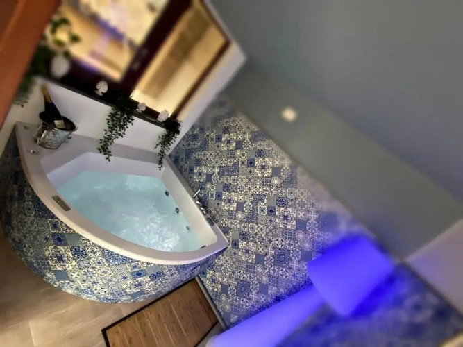 3 Bedrooms Apartment
