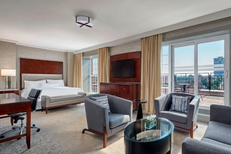 Double Suite with balcony and with city view