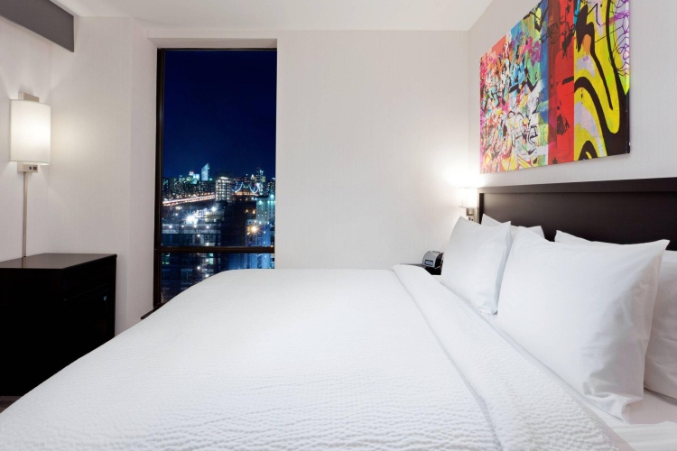 Standard Double room with city view