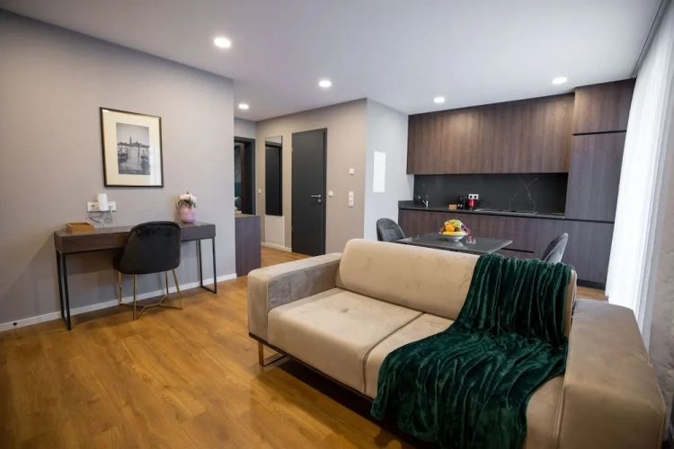 Deluxe Suite with balcony