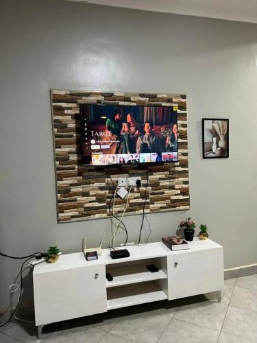Cozy room with WIFI,parking space close to everything