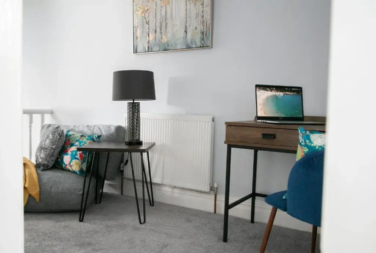 Harlow Apartment 3