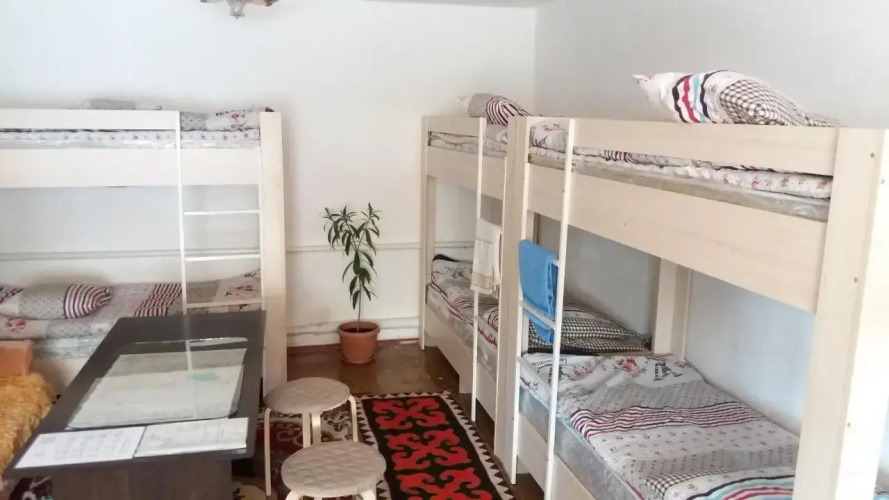 Happy Hostel