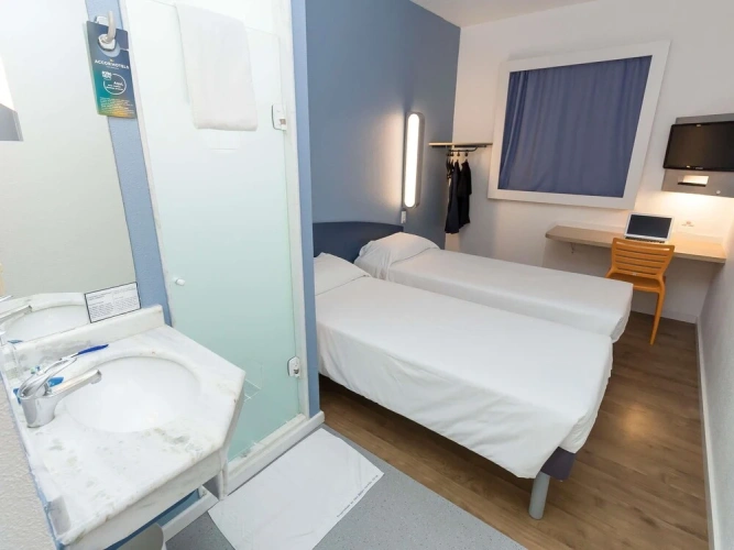 Standard Twin Apartment