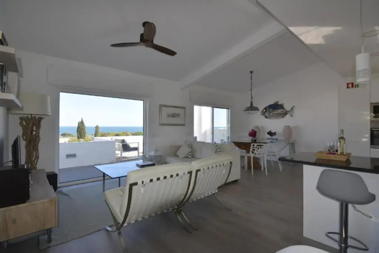 Villa 44