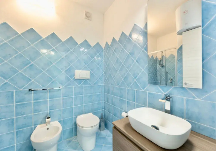Residence with pool in Isola Rossa
