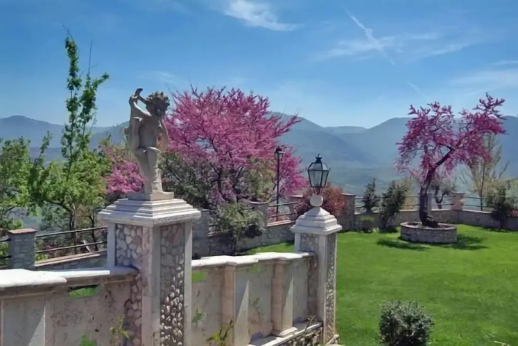 Castello Orsini Hotel Over view