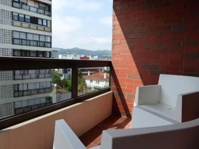 3 Bedrooms Apartment