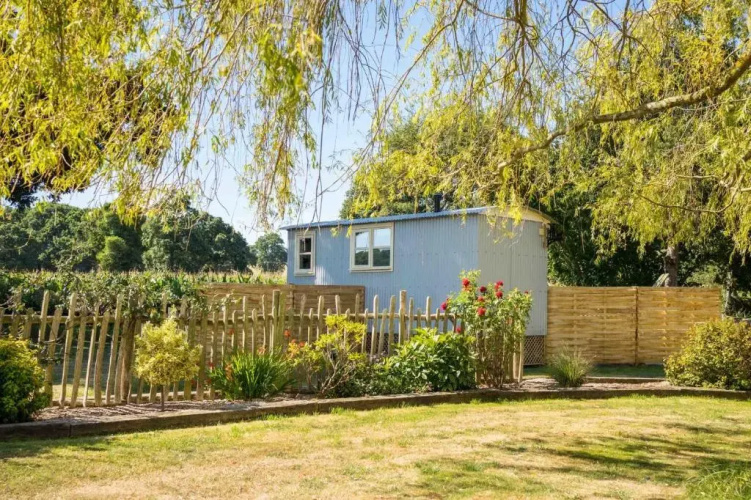 The Hideaway Hut - 1 Bed Shepherds Hut - Dodmarsh