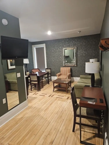 Deluxe Suite