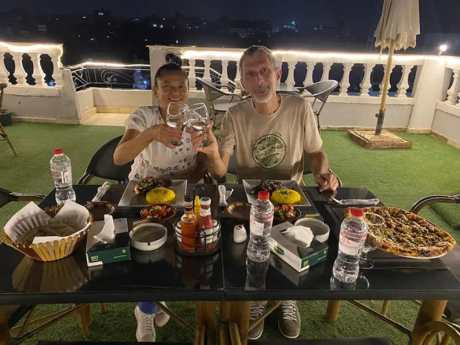 Pyramids stars view Inn
