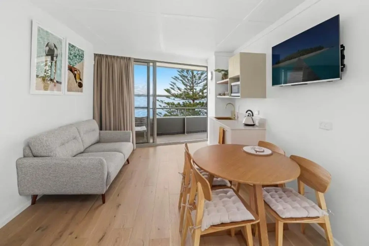 Suite with water view