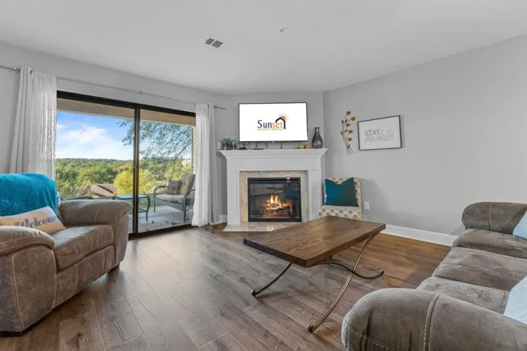 Swanky Sanctuary 2 Bedroom Condo by RedAwning
