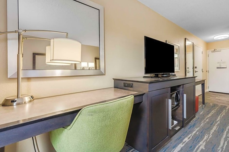 Standard Double Suite