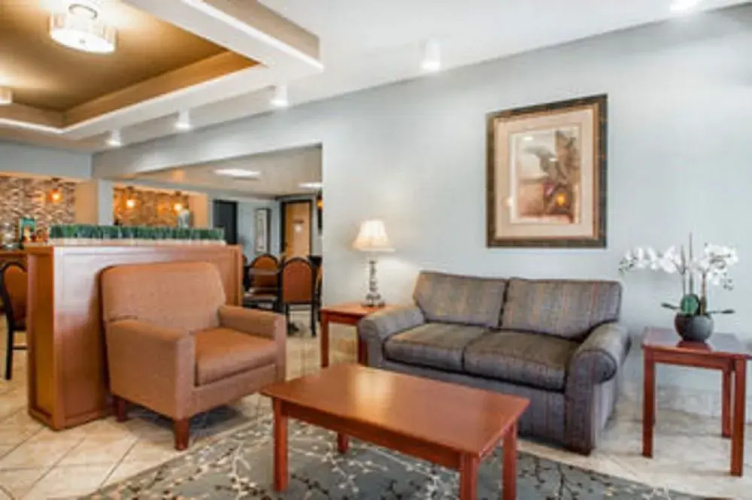 Quality Inn Us65 & E Battlefield Rd Springfield