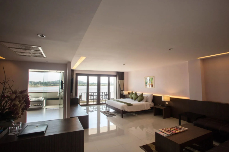 Siam Triangle Hotel