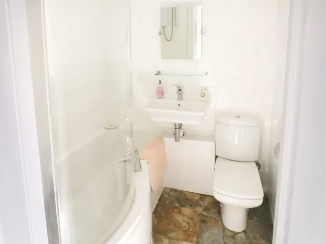 Trelessy Lodge