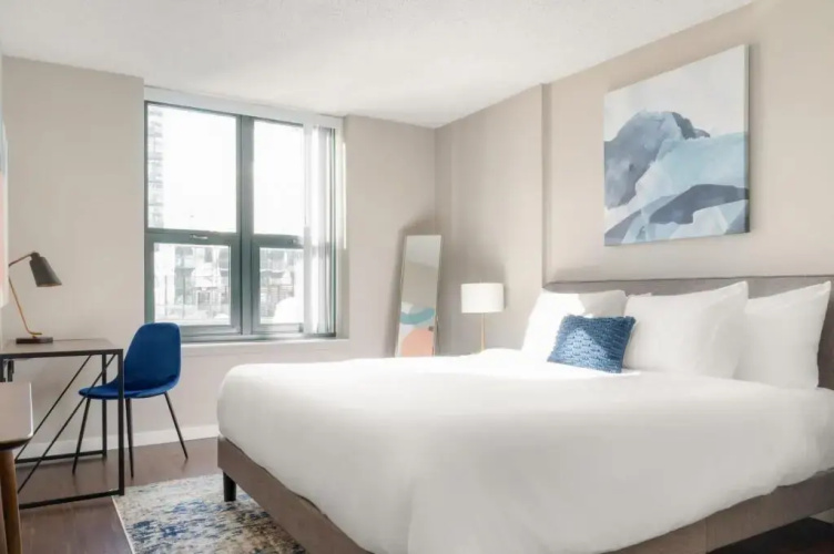 Suite Home Chicago At Coast