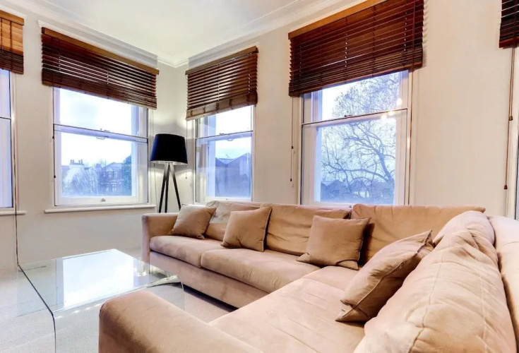Fulham Large 1 bed Flat in Charming Building