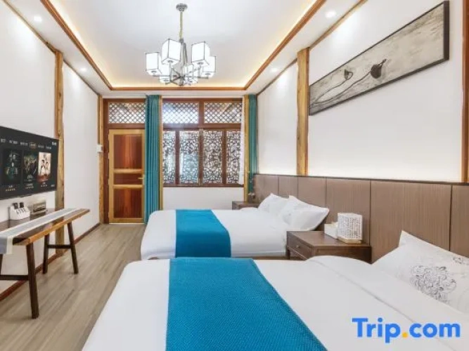 Deluxe Family Suite