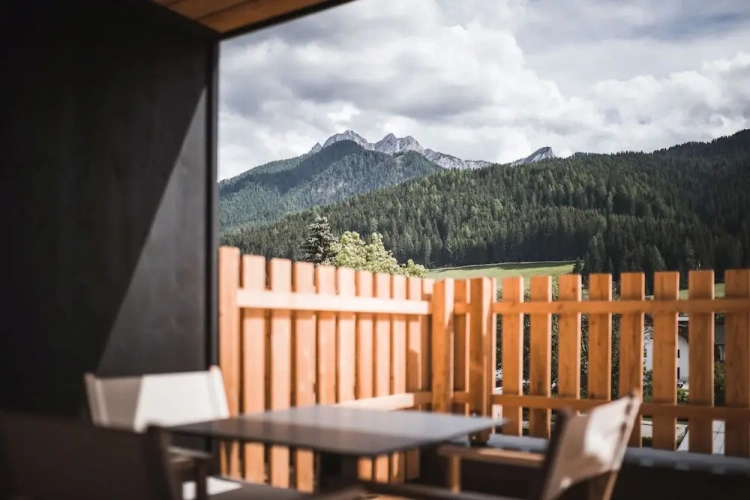 1 Bedroom Luxury Apartment with view