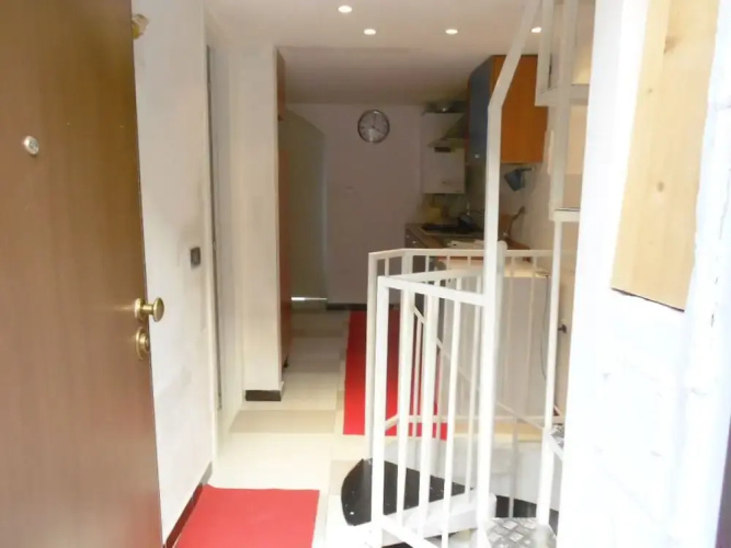 Private Room Noble in Shared Apartment