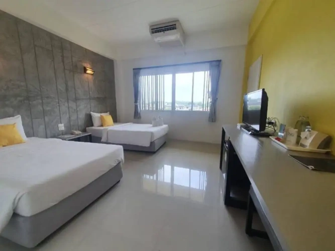 Deluxe Twin room with balcony