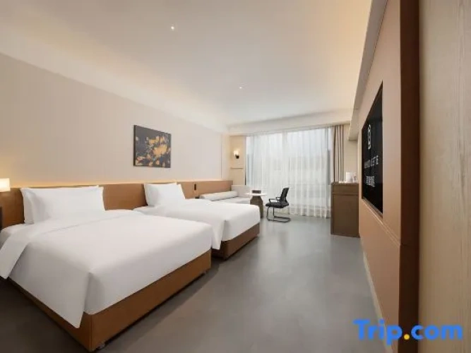 Business Quadruple Suite