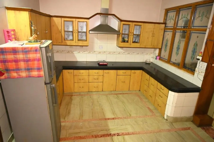3 Bedrooms Apartment