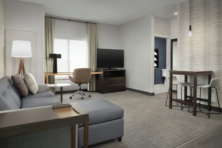 1 Bedroom Suite