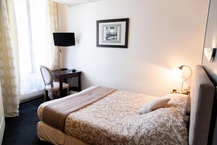 Standard Double room with view