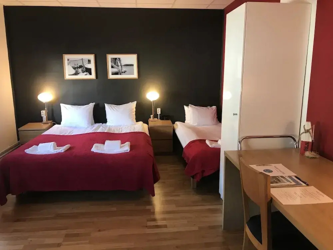 Port Hotel