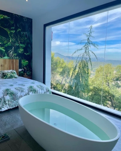 Suite with balcony