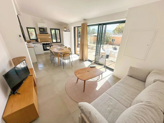 1 Bedroom Apartment with balcony and with land view