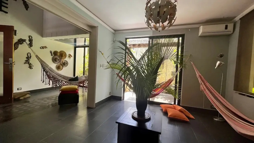 MANAYA Bed & Breakfast
